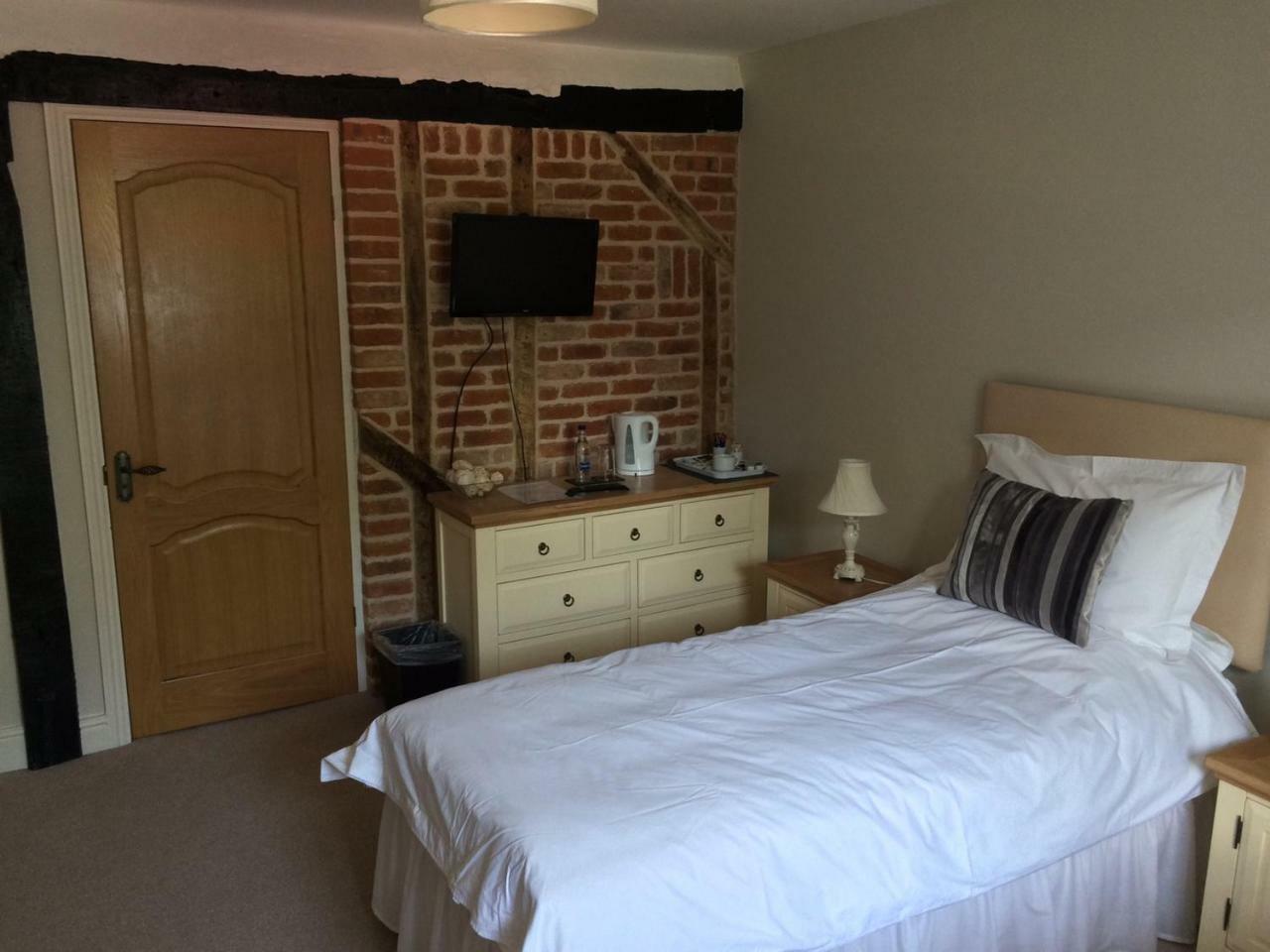 Bed and Breakfast The Lord Nelson Лоустофт Экстерьер фото